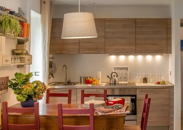 Cozy Apartment Near The Colosseum Central Rome Apartment Rom